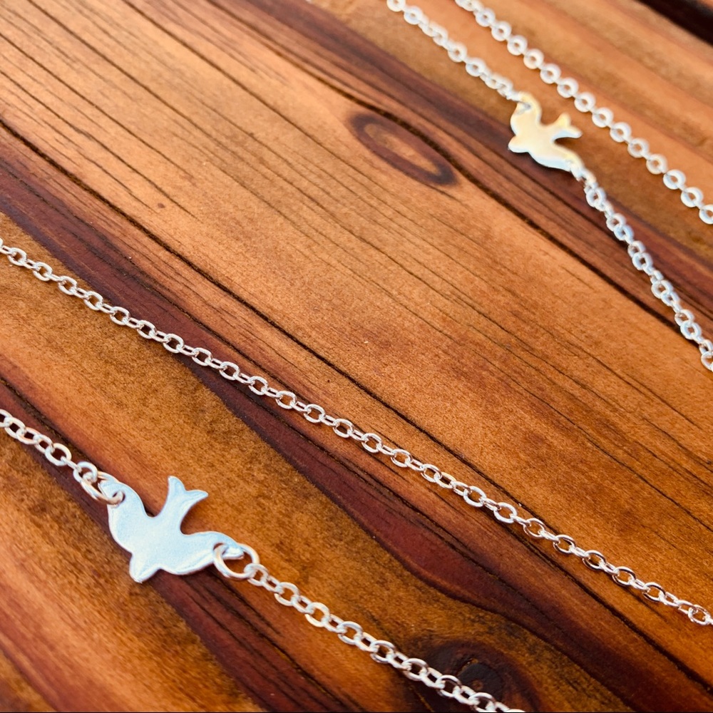 ♡ Dove Flying Necklace - Picture 5 of 8